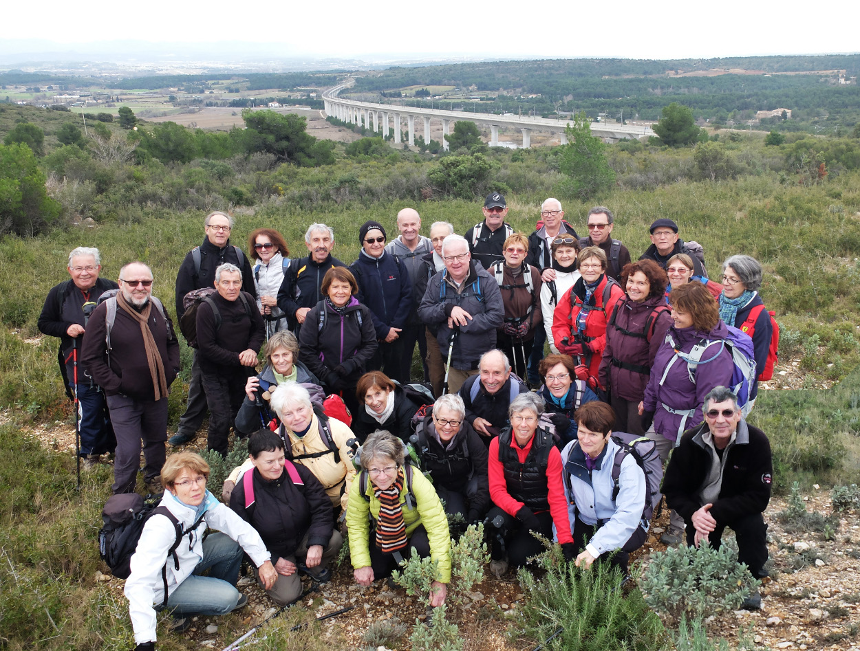 2014-01-09 Eguilles Groupe et la ligne TGV