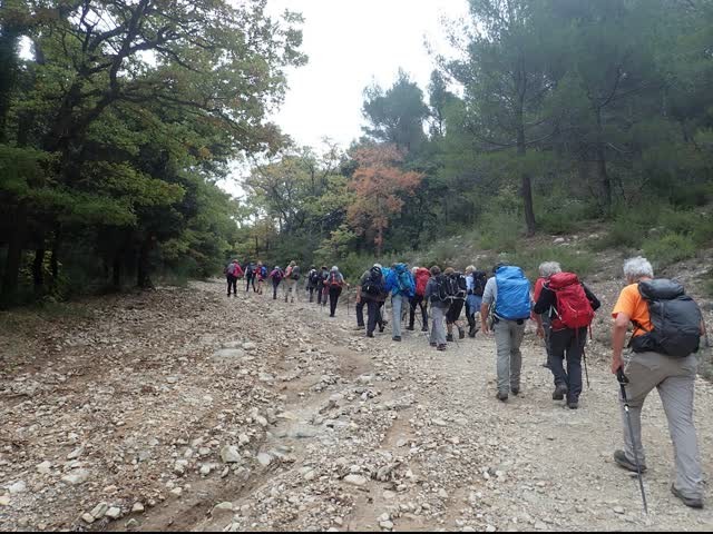 20221108 vitrollesluberon pasmarseille piedgros 36 1 