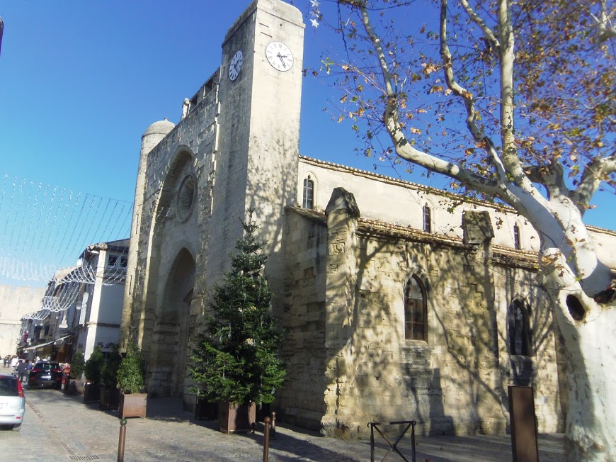 Aigues Mortes  14  Eglise ND des Sablons