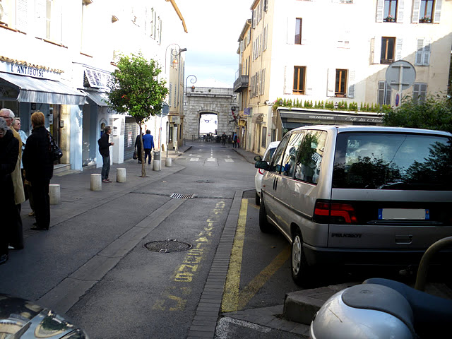  Rue Antibes 1
