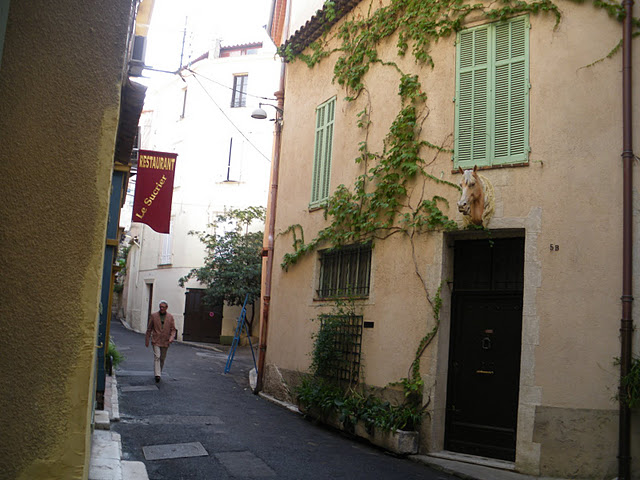  Rue Antibes 4