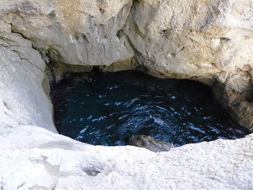 Calanques le trou de Loule