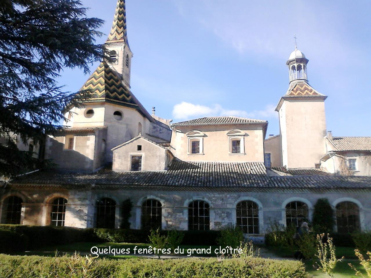 vue extérieure du grand cloître