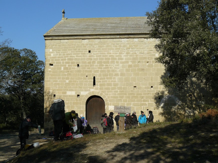 Eyguieres Cales chateau Reine Jeanne  4