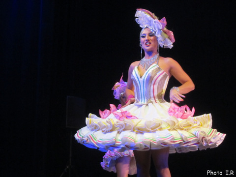 Une danseuse originale à l'espace Ch Trenet