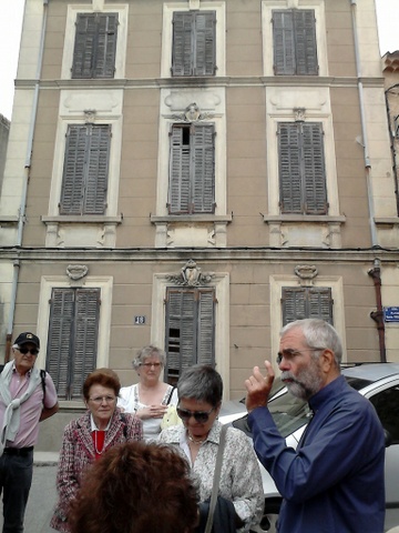 La Treille Explications devant la maison du film  