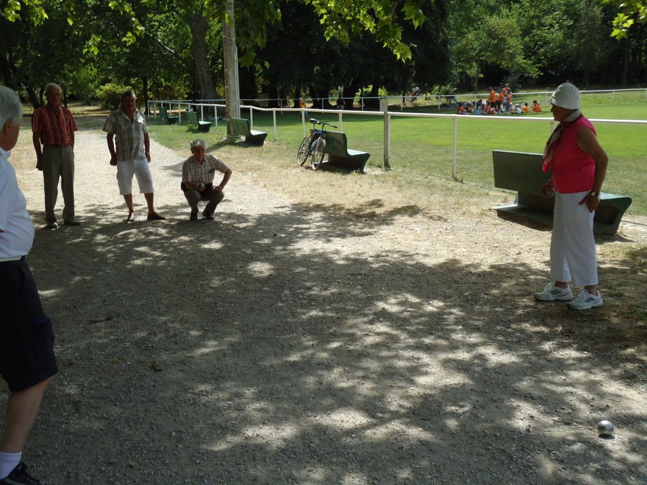 L'après paëlla à la pétanque