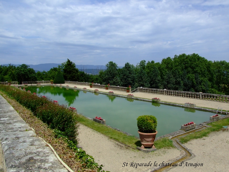 Le Puy Ste Réparade Chateau d'Arnajon