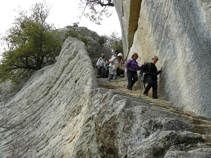 Luberon: Pas du Renard-Sivergues-Fort de Buoux 11