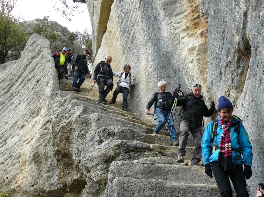 Luberon:Pas du Renard-Sivergues-Fort de Buoux 15