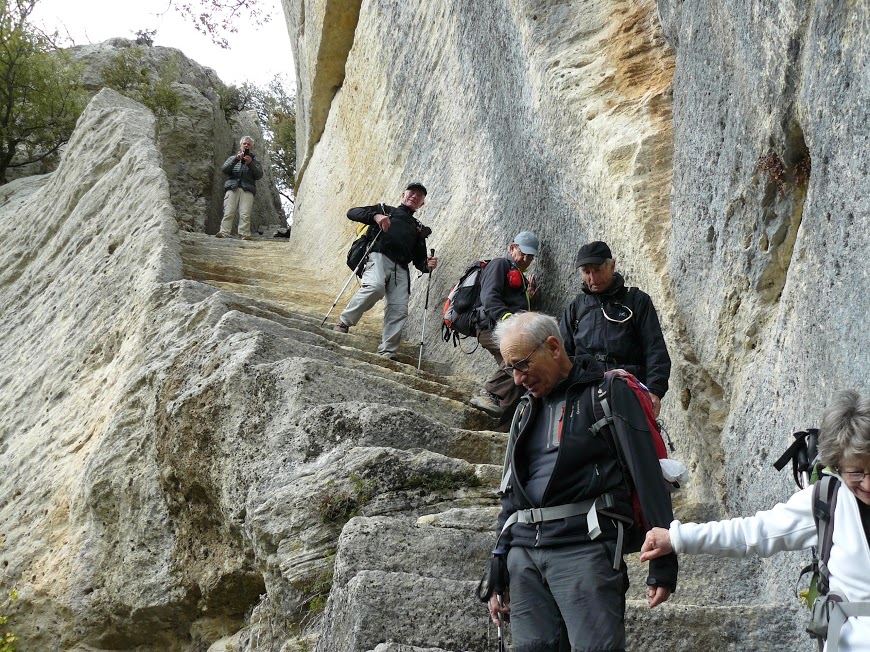 Luberon : Pas du Renard-Sivergues-Fort de Buoux 17