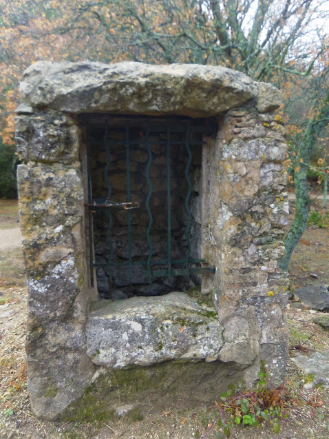 La Roquette-Tête de Buisses- Le Trou du Rat un puits