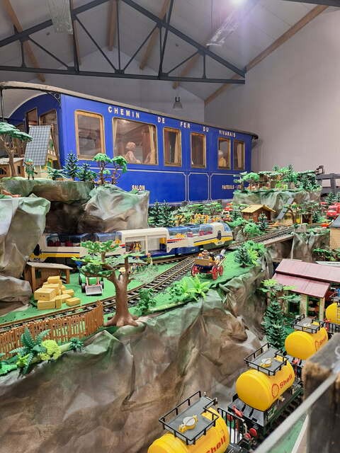 Train 15 