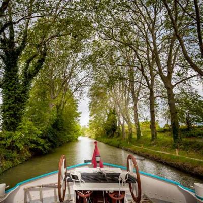 Vue canal depuis bateau
