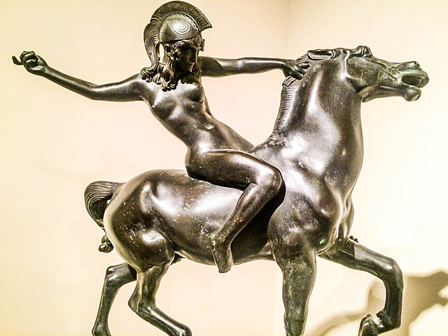 Franz stuck amazone sculpture